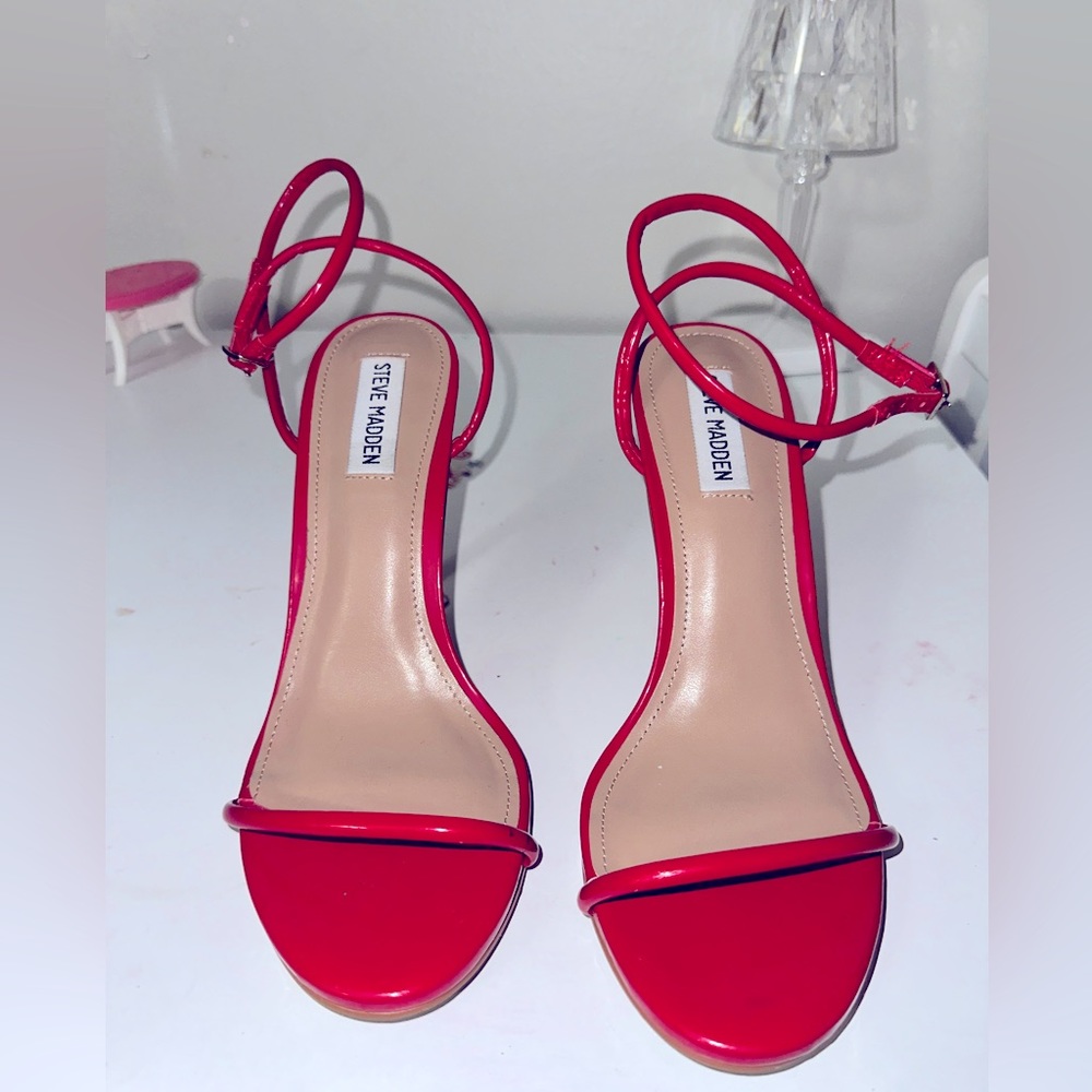Red Steve Madden heels!!